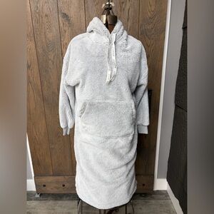 Cozy Gray Hooded Fleece Robe